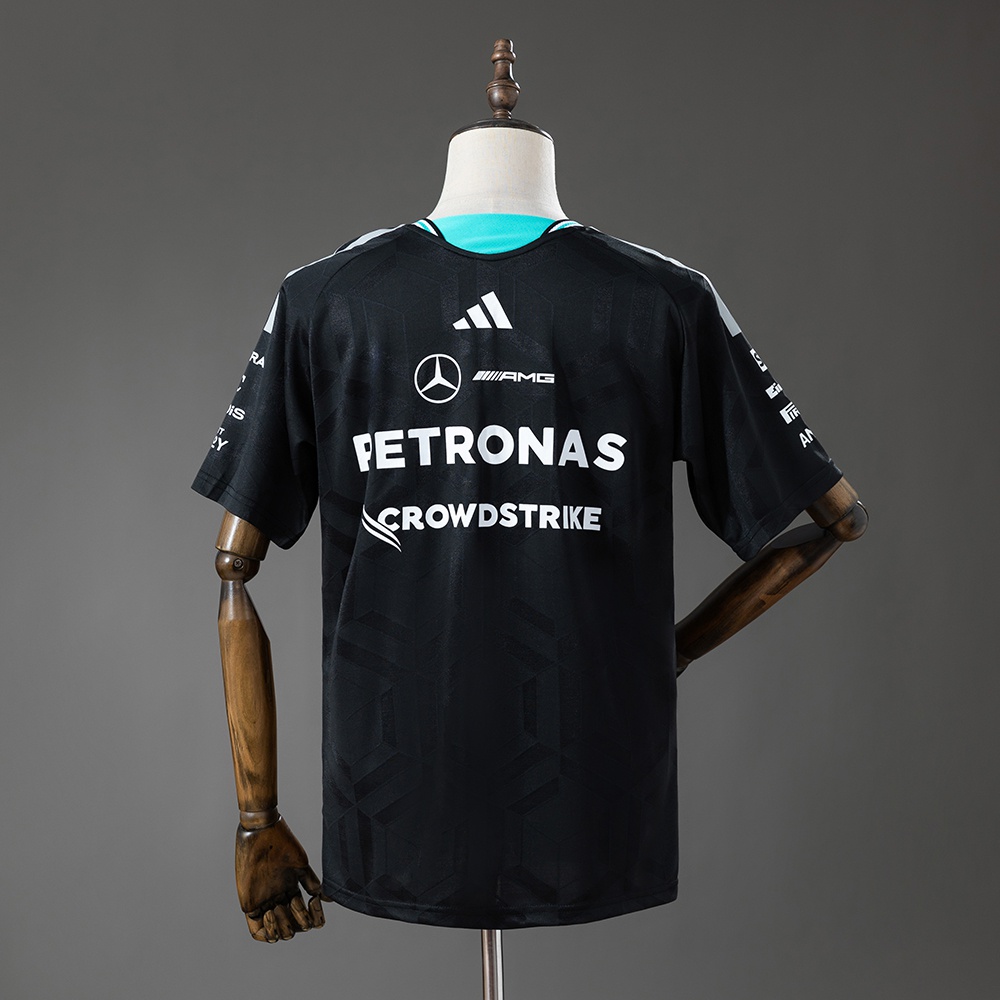 Mercedes-AMG PETRONAS F1 2026 Black T-shirt Foto 2