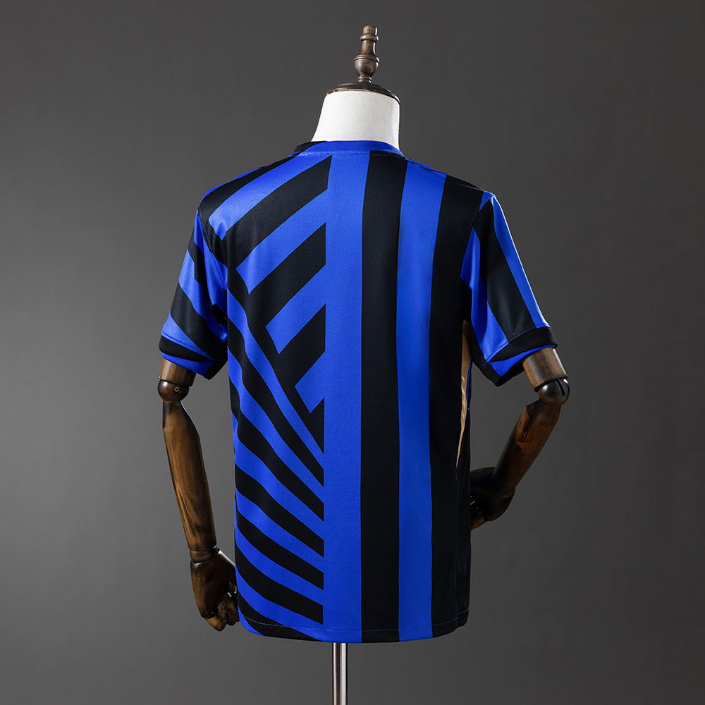Inter Milan 24/25 Home Jersey Foto 2