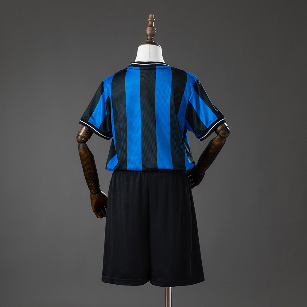 Inter Milan 09/10 Home (UEFA Champions League) Retro Kids Kit Jersey Foto 2