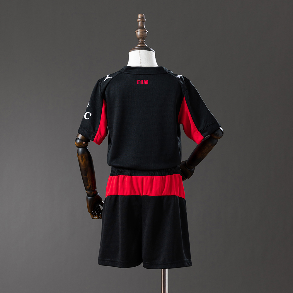 AC Milan 25/26 Home Full kids kit Jersey Foto 2