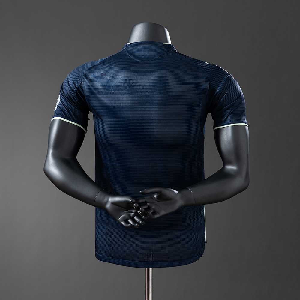 Real Madrid 25/26 Player Version Away Jersey Foto 2