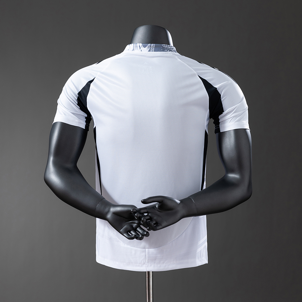 Real Madrid 25/26 White Dragon Horse Player Version Jersey Foto 2