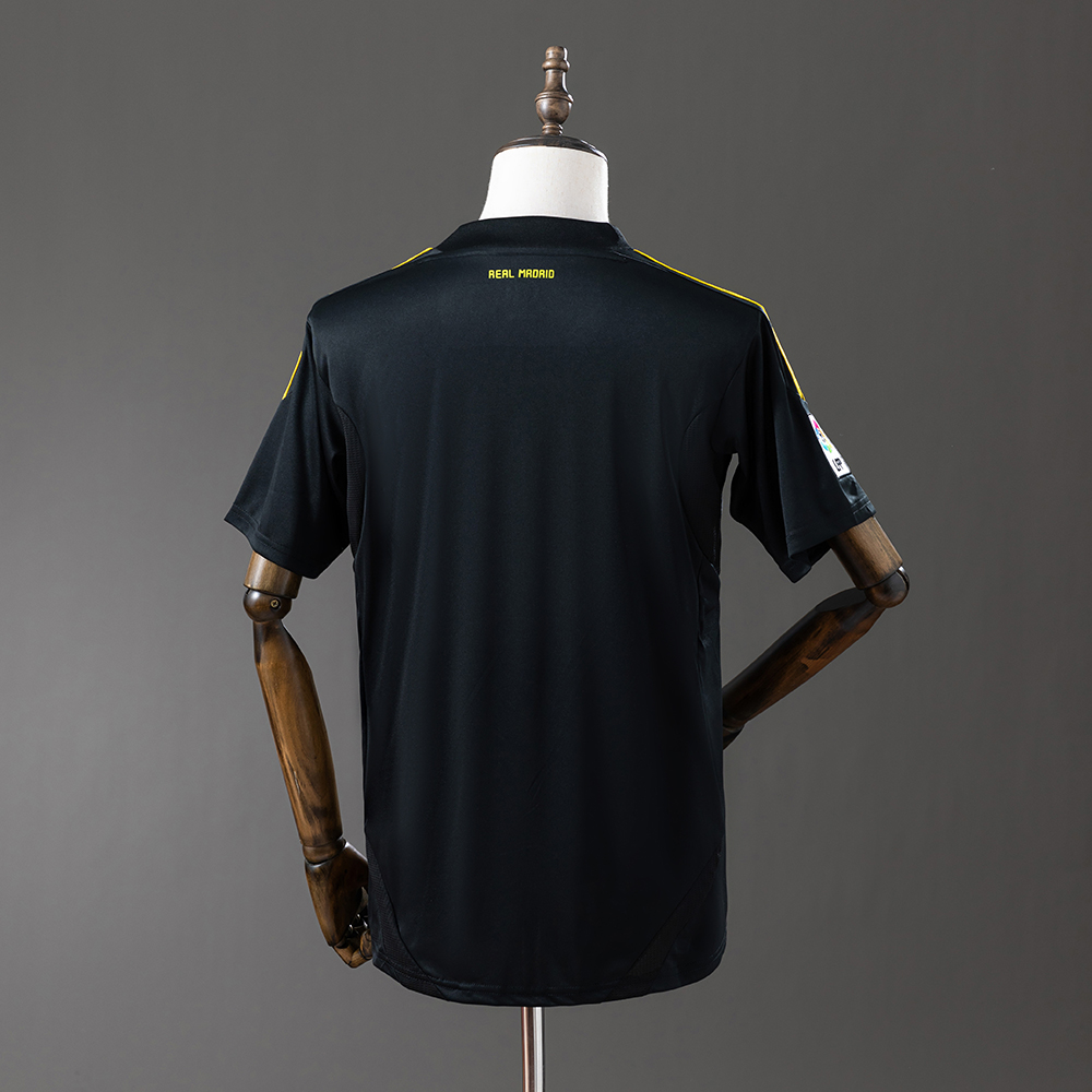 Real Madrid 11/12 Goalkeeper Black Retro Jersey Foto 2
