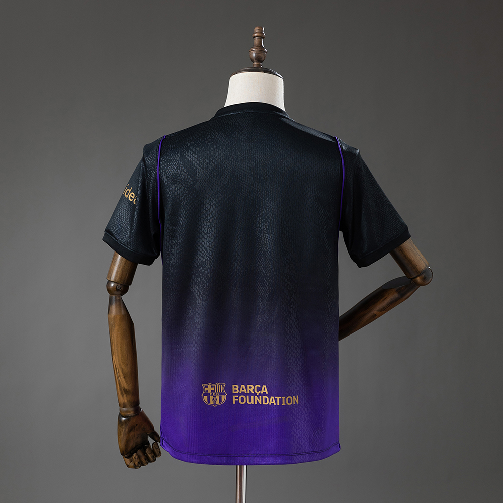 Barcelona x Kobe Bryant 26/27 Away Jersey Foto 2