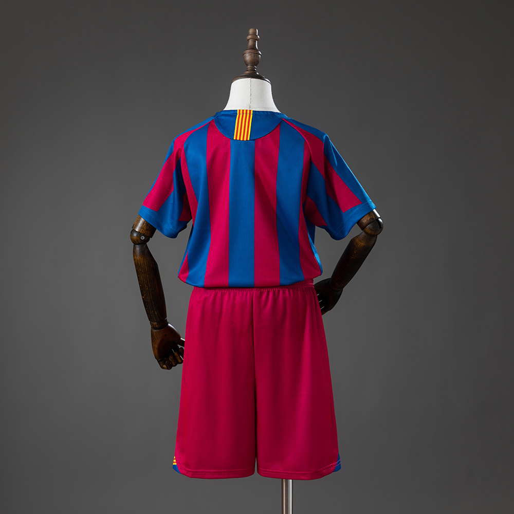 Barcelona 05/06 Home (League Edition) Retro Kids Kit Jersey Foto 2