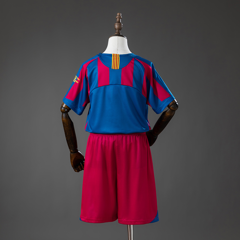Barcelona 05/06 Home (UEFA Champions League) Retro Kids Kit Jersey Foto 2