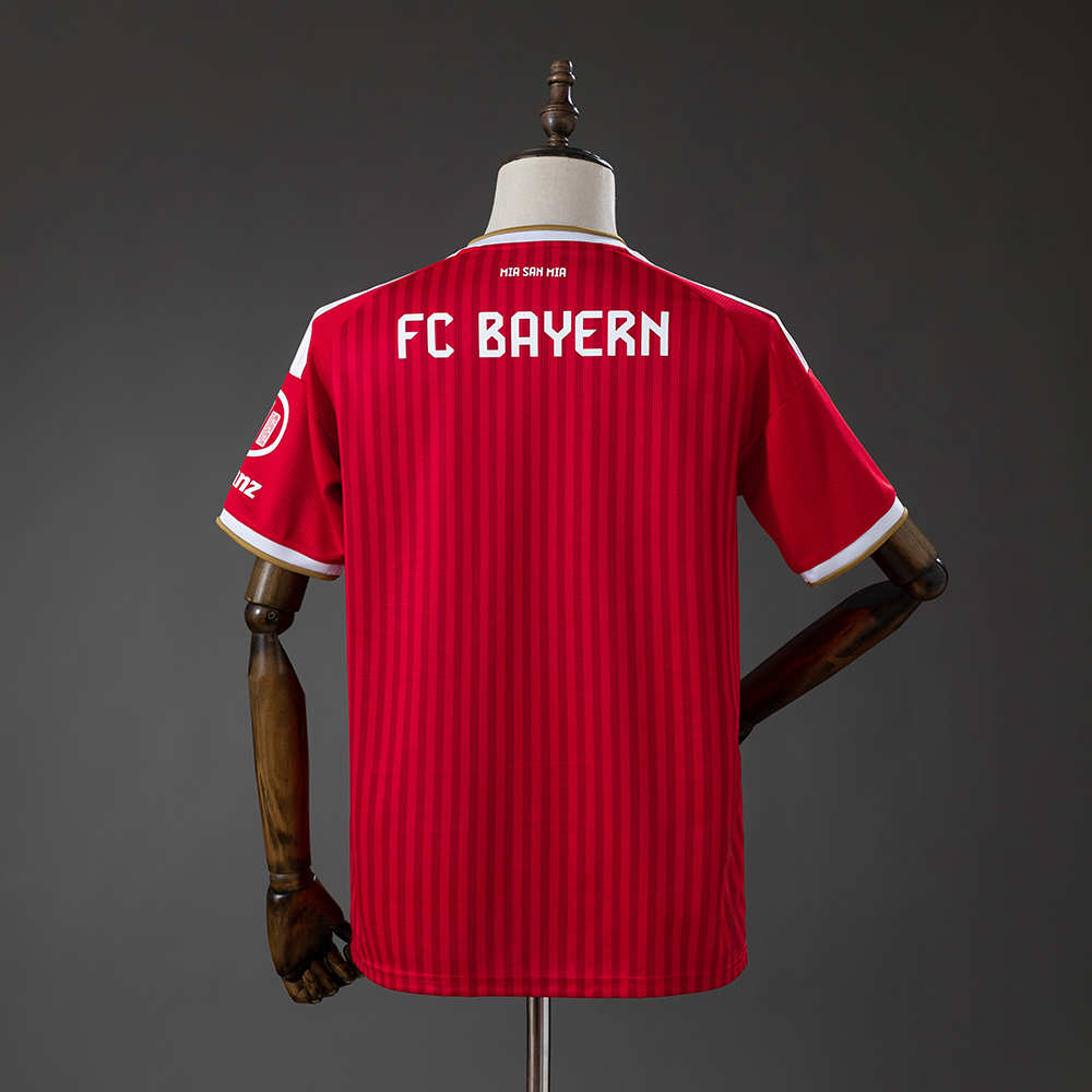 Bayern Munich 26/27 Home Jersey Foto 2