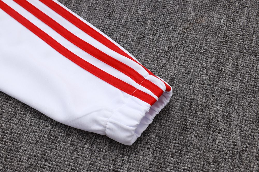 Bayern Munich 25/26 White Light Gray Jacket Kit Foto 2
