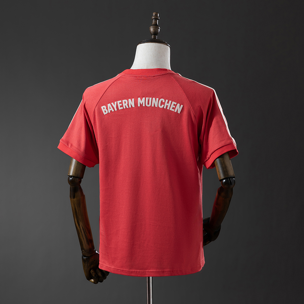 Bayern Munich Adicolor Classics 3-Stripes Red T-Shirt Foto 2