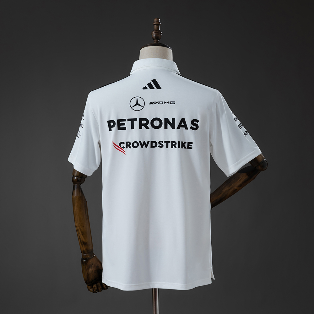 Mercedes-AMG 2026 Petronas F1 POLO Foto 2